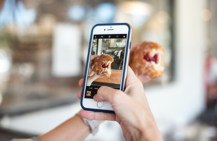 Taking a picture of food with an iPhone